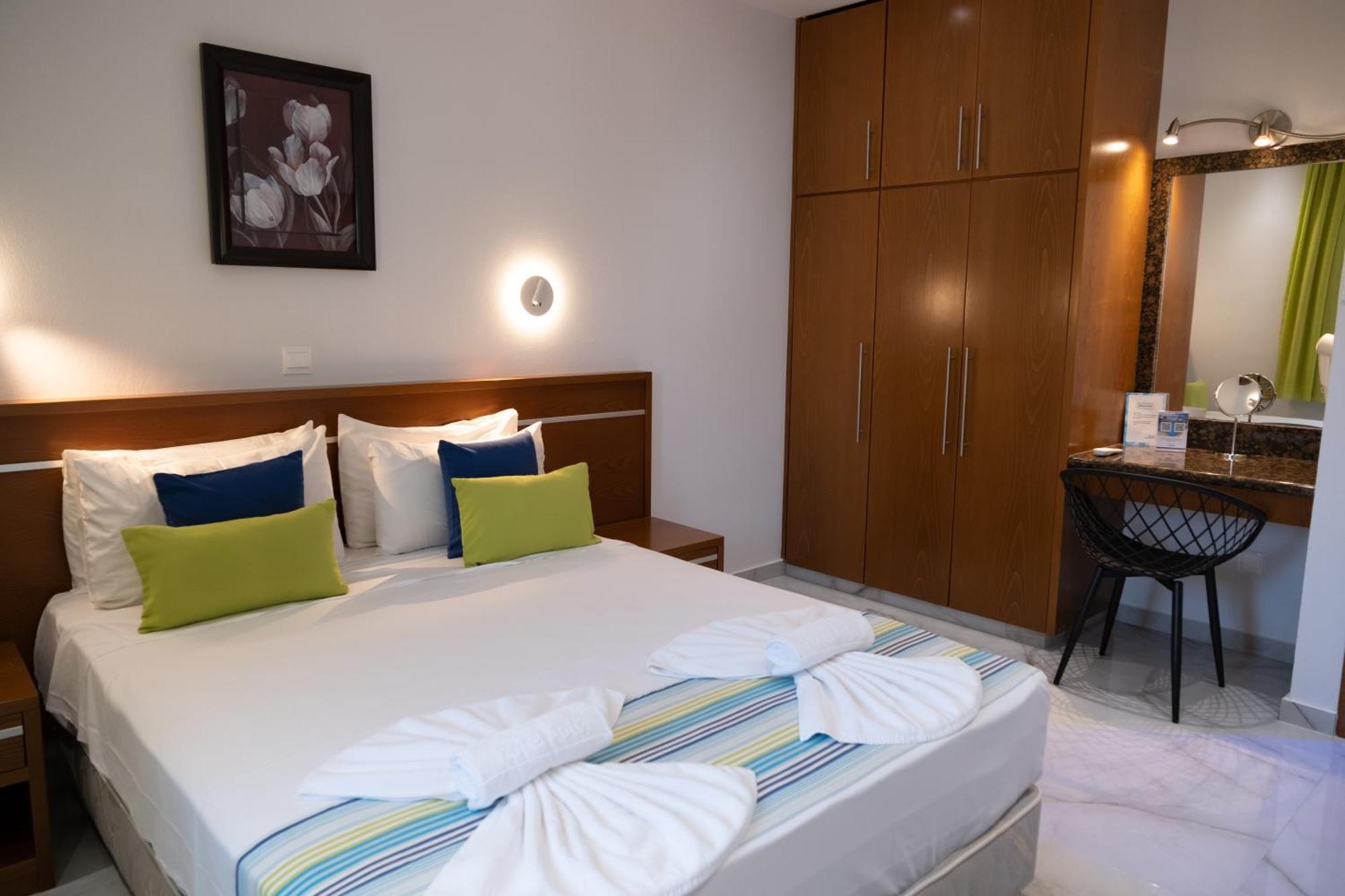 Loutsiana Deluxe Apts Ayia Napa Pokoj fotografie
