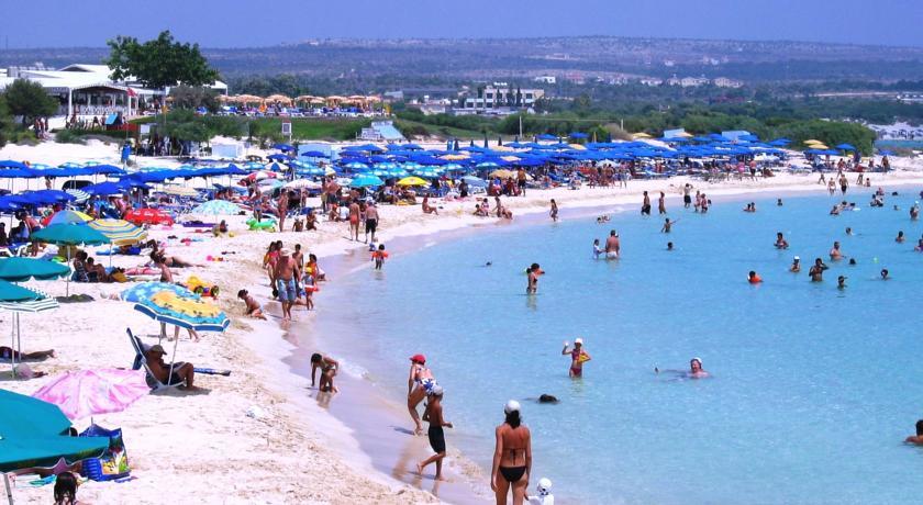 Loutsiana Deluxe Apts Ayia Napa Exteriér fotografie